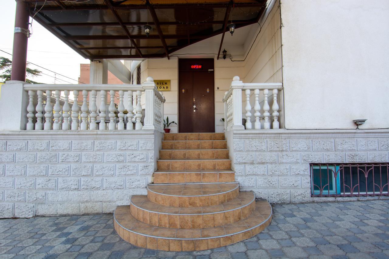 Silk Road Hotel Tbilisi Exteriör bild