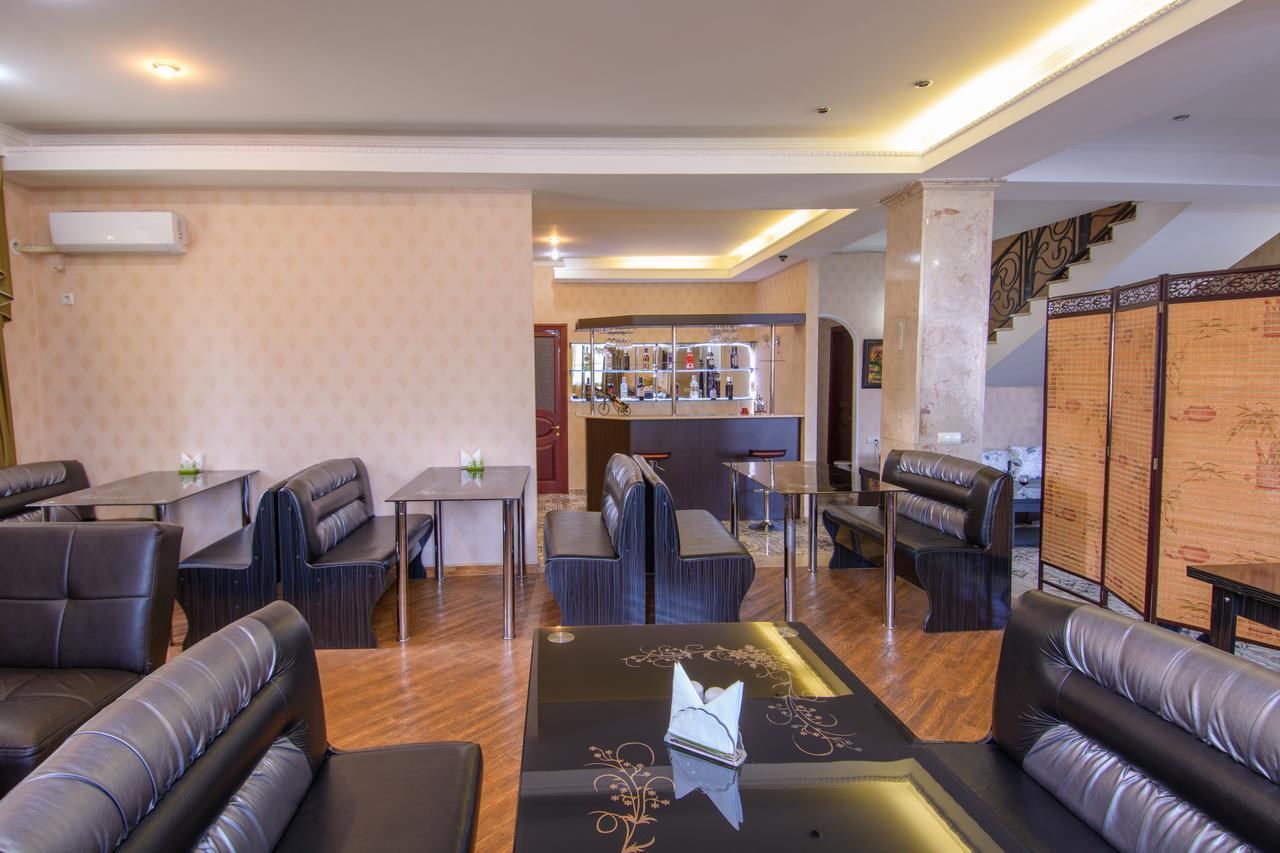 Silk Road Hotel Tbilisi Exteriör bild