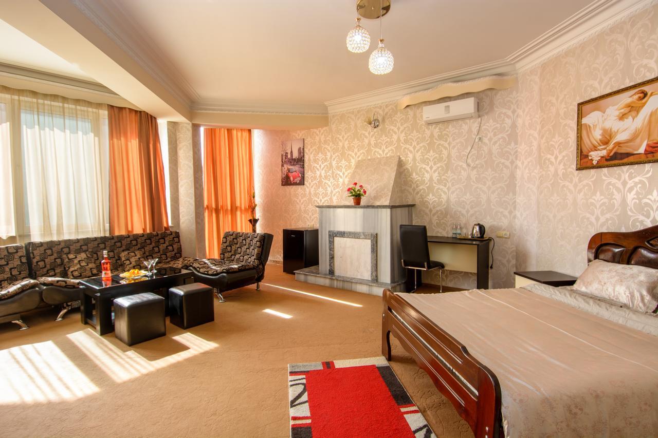 Silk Road Hotel Tbilisi Exteriör bild